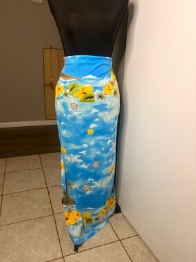 Rare vintage y2k Hawaiian beach hibiscus E.N.T. skirt
